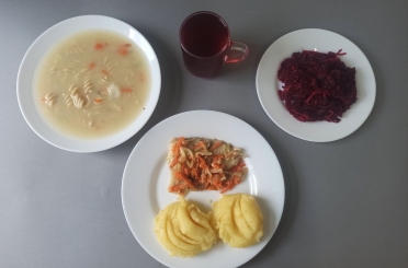 Obiad dieta z ograniczeniem łatwo przyswajalnych węglowodanów