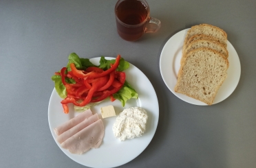 Śniadanie dieta z ograniczeniem łatwo przyswajalnych węglowodanów