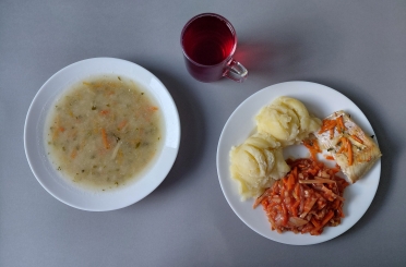 Obiad dieta z ograniczeniem łatwo przyswajalnych węglowodanów