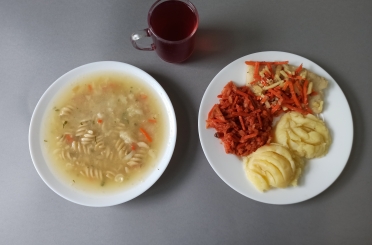 Obiad dieta z ograniczeniem łatwo przyswajalnych węglowodanów