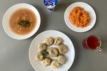 Obiad dieta z ograniczeniem łatwo przyswajalnych węglowodanów