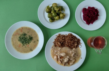 Obiad dieta z ograniczeniem łatwo przyswajalnych węglowodanów