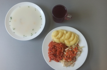 Obiad dieta z ograniczeniem łatwo przyswajalnych węglowodanów